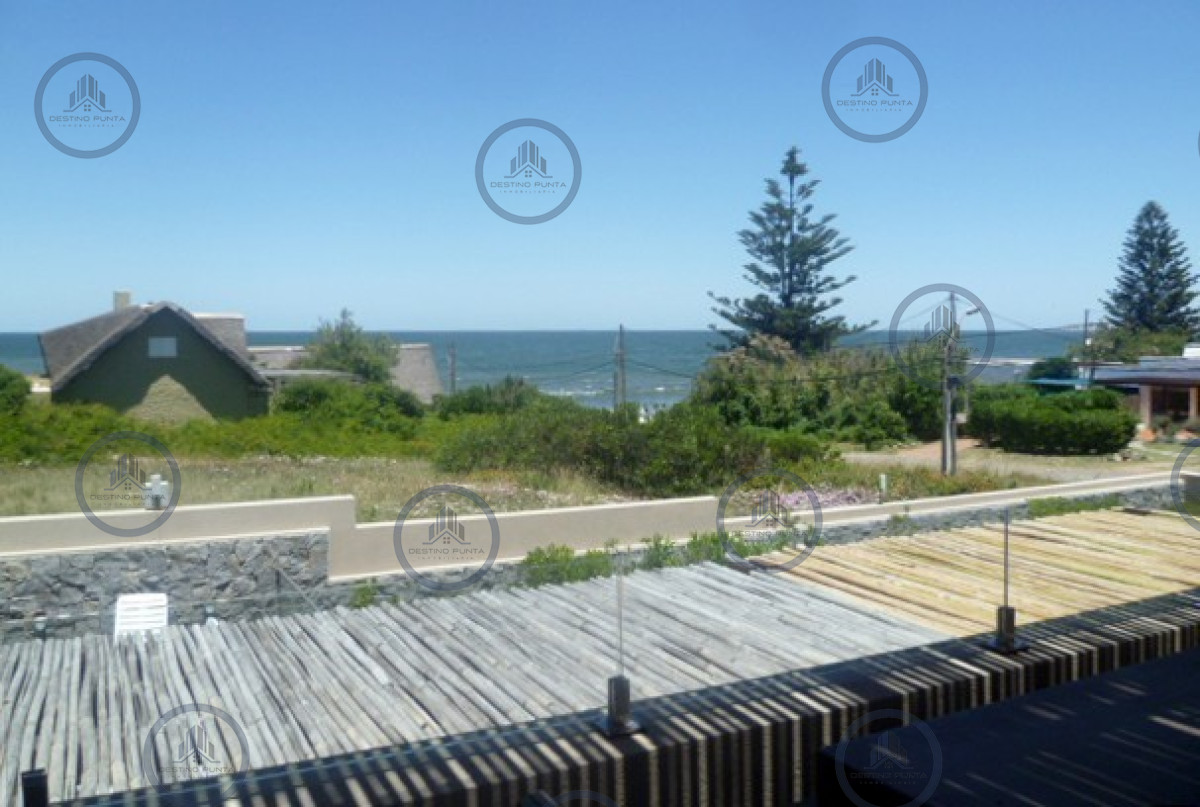 Apartamento de 3 Dormitorios y Parrillero en La Barra, a 100 metros del Mar - Venta y Alquiler — fotografía 4
