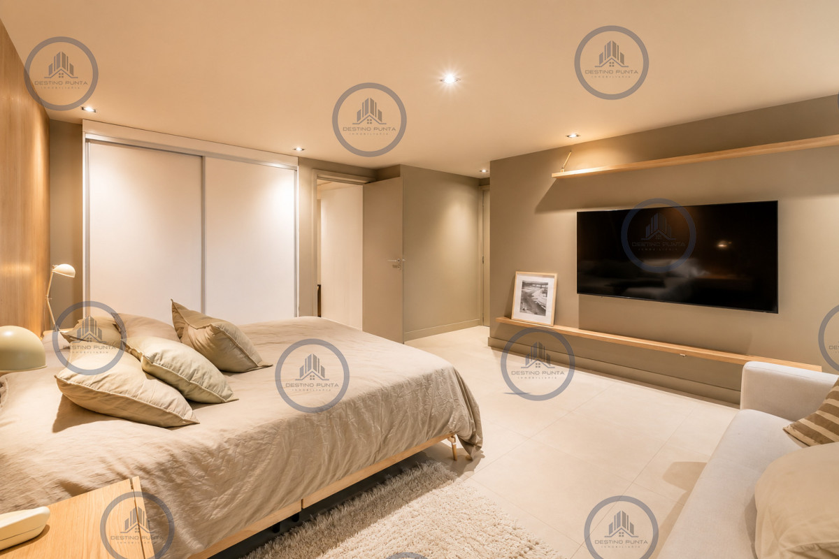 Apartamento ID.429 - Apartamento de 3 Dormitorios, Parrillero de uso exclusivo y Jardín en Punta Ballena, Punta del Este