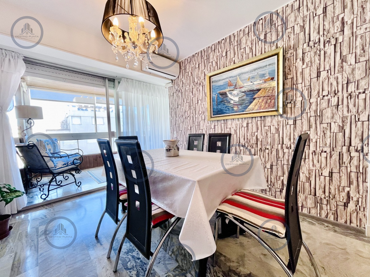 Apartamento ID.824 - Apartamento de 2 Dormitorios Reciclado, Península de Punta del Este