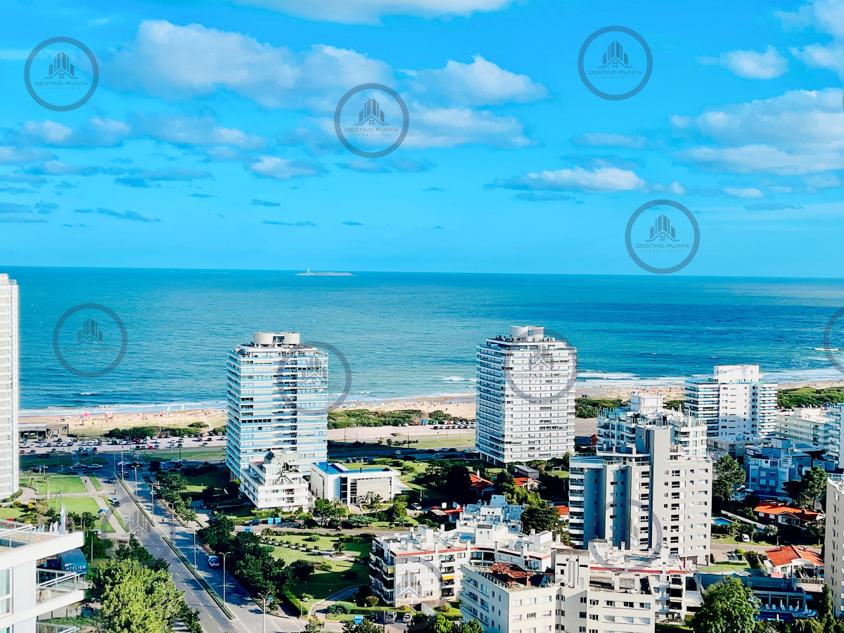 Apartamento ID.2518 -  Exclusivo Penthouse de 3 Dormitorios con Vistas panorámicas a Playa Brava, en Venta
