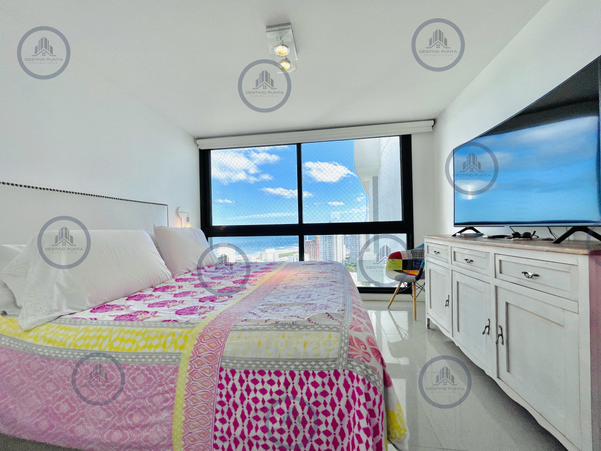 Apartamento ID.2518 -  Exclusivo Penthouse de 3 Dormitorios con Vistas panorámicas a Playa Brava, en Venta