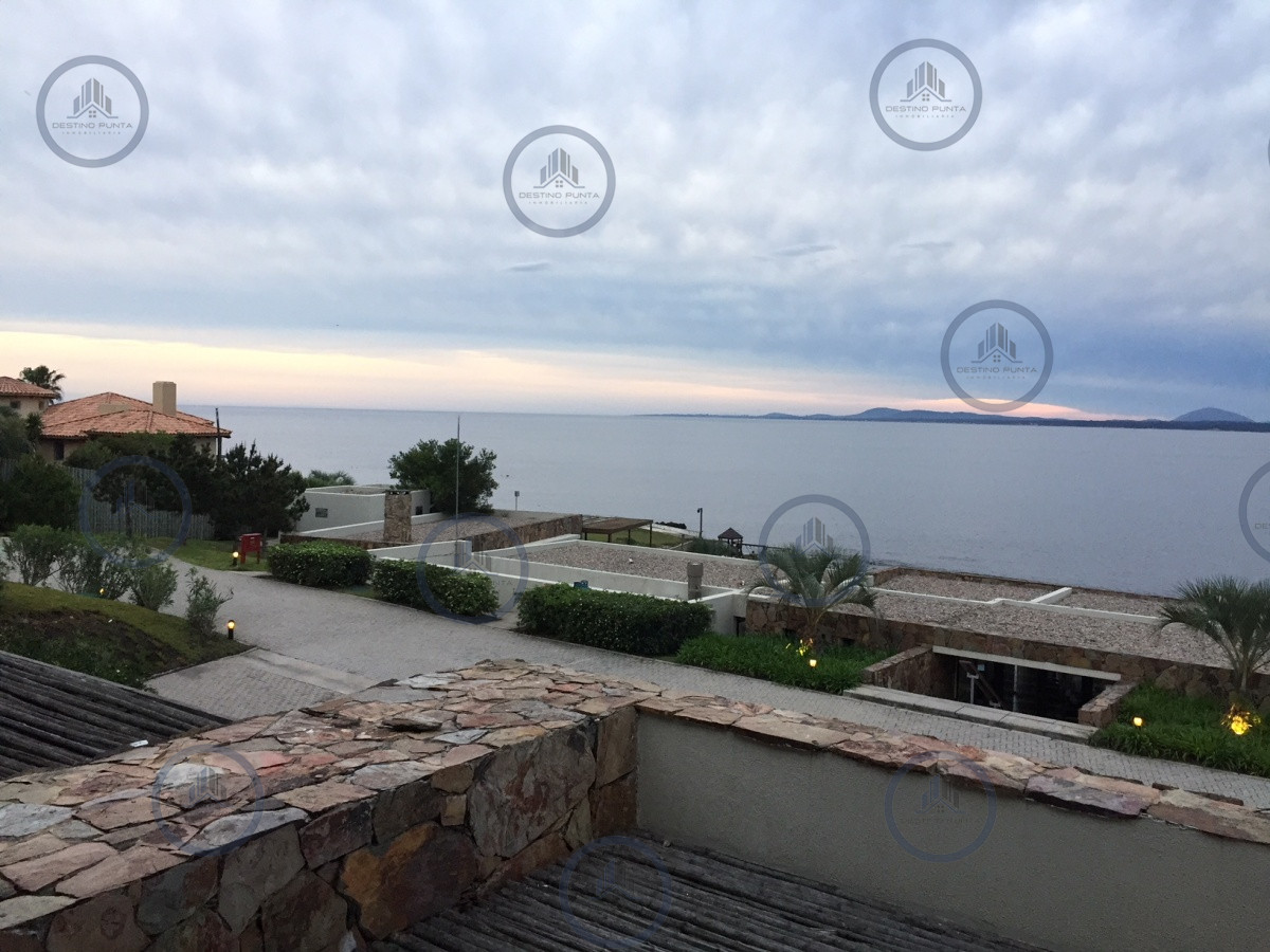 Apartamento ID.3 - Venta y alquiler temporario de apartamento de dos dormitorios en Punta Ballena