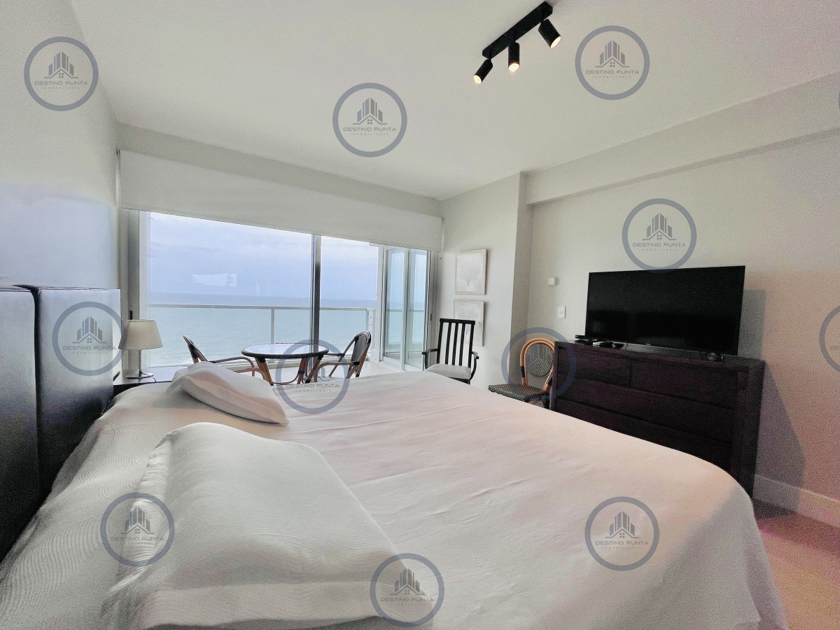 Apartamento ID.52 - Moderno Apartamento de 2 Dormitorios en Le Parc, Playa Brava. Punta del Este 