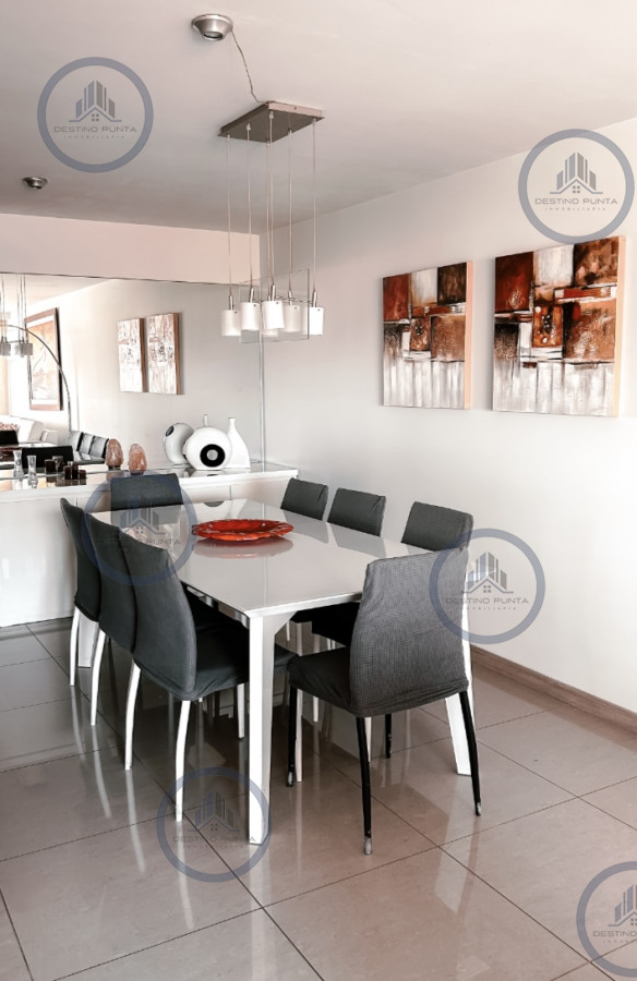 Apartamento ID.2314 - Apartamento de 2 dormitorios con 2 baños en alquiler por temporada torre moderna de Punta del este 
