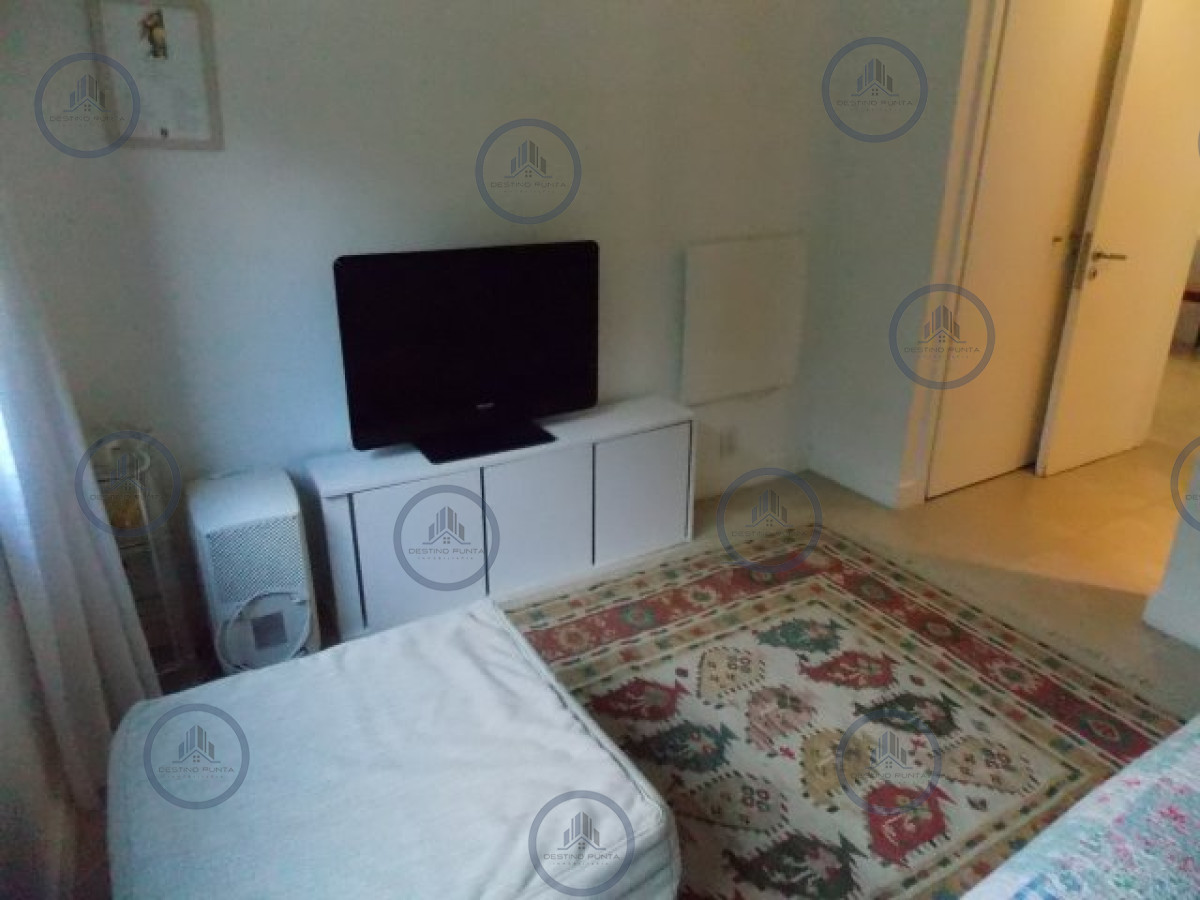 Apartamento ID.32 - Alquiler temporario de departamento esquinero de dos dormitorios mas dependencia de servicio, Punta Ballena