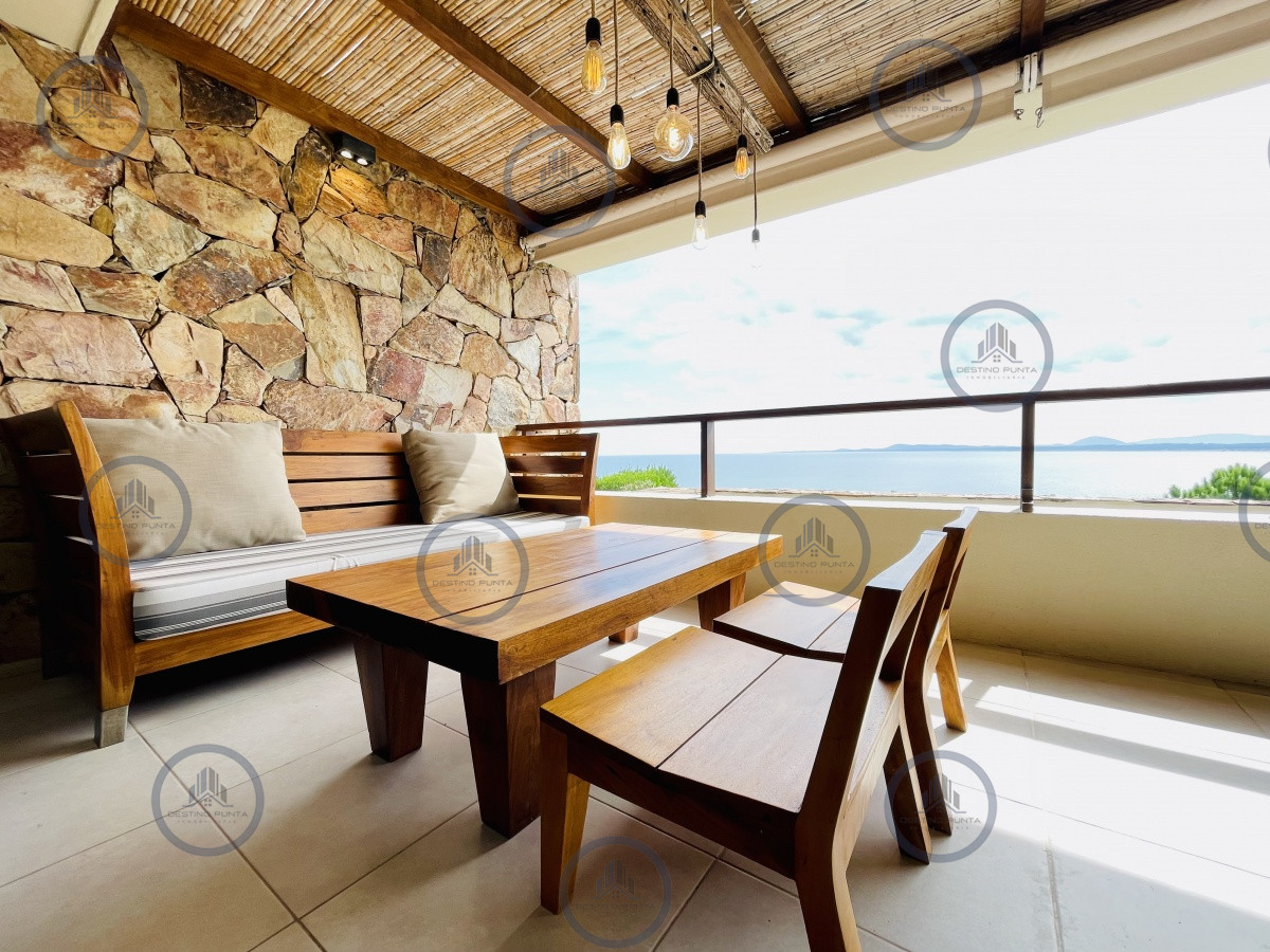 Apartamento ID.1192 - Venta y alquiler de apartamento de dos dormitorios con parrillero de uso exclusivo en Punta Ballena