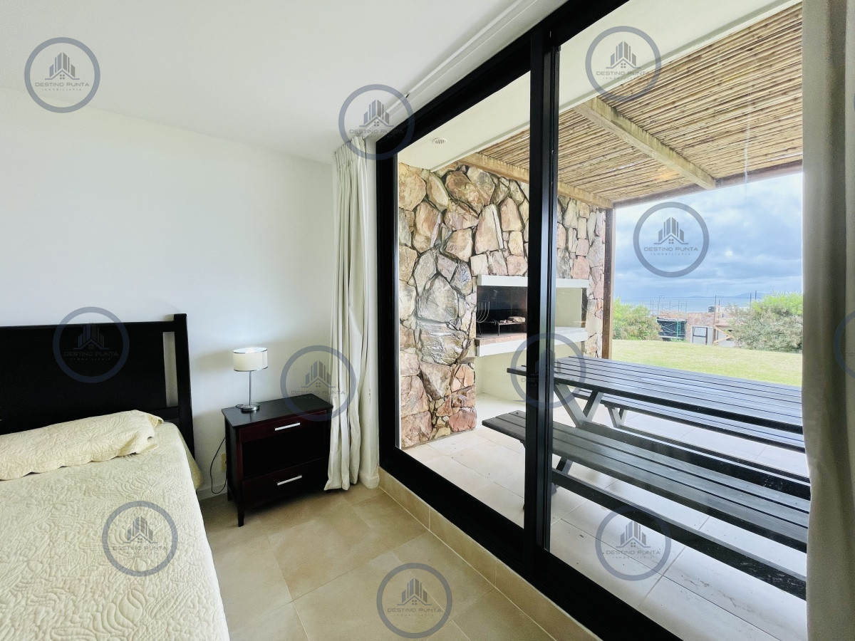 Apartamento ID.1039 - Alquiler temporario de apartamento de un dormitorio con parrillero y jardín, Punta Ballena