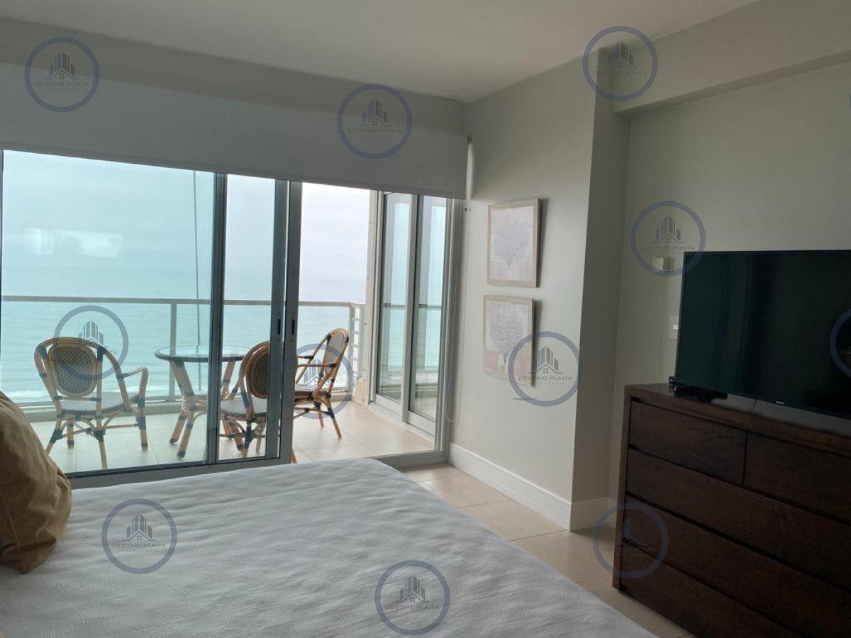 Apartamento ID.52 - Moderno Apartamento de 2 Dormitorios en Le Parc, Playa Brava. Punta del Este 