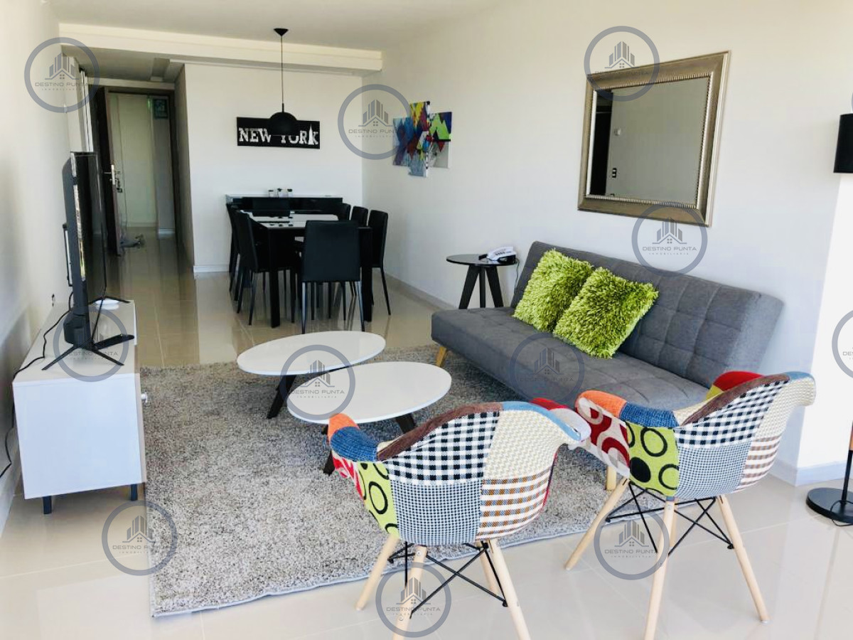Apartamento ID.167 - Venta y alquiler temporario de apartamento piso alto en torre con servicios. Dos dormitorios más dependencia 