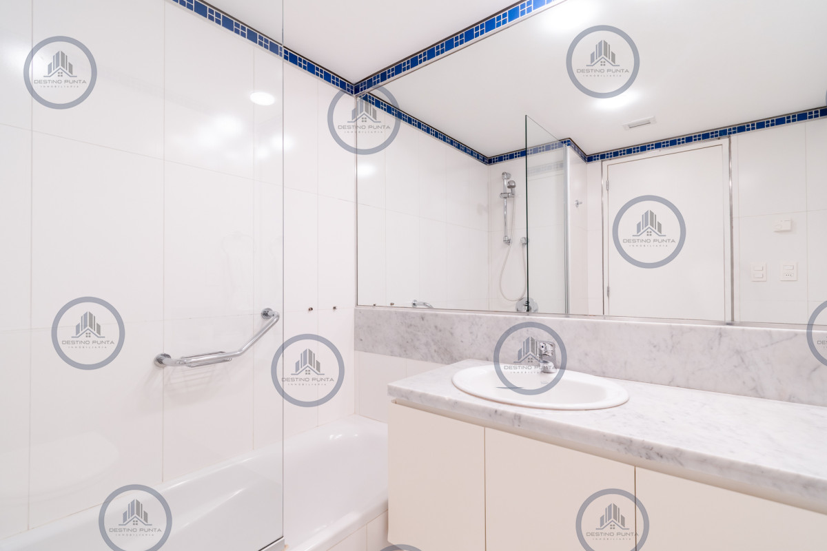 Apartamento ID.45 - Alquiler temporario de departamento premium de 3 Dormitorios y dependencia de servicio, Playa Brava