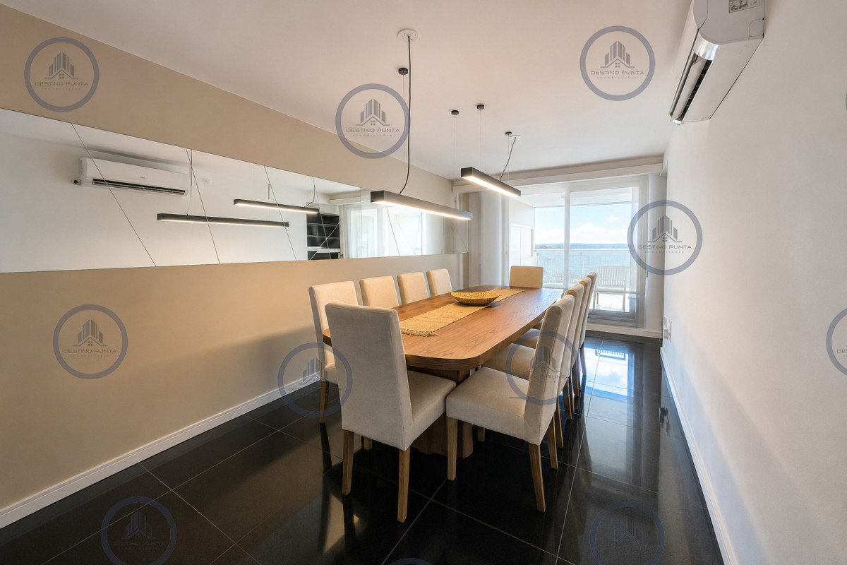 Apartamento ID.150 - Espectacular Penthouse Duplex con 4 Dormitorios + Dependencia y Terraza con Parrillero, en torre premium de Playa Brava, Punta del Este