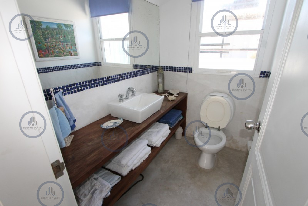 Apartamento ID.1935 - Apartamento con Estufa y Parrillero de 3 Dormitorios en La Barra, Venta y Alquiler