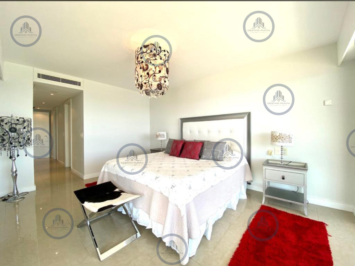 Apartamento ID.479 - Alquiler temporario de apartamento en torre Premiun sobre playa Mansa de tres dormitorios