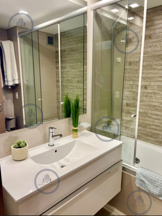 Apartamento ID.3160 - Venta de apartamento con vista al mar a pasos de playa Brava de 2 dormitorios con parrillero 