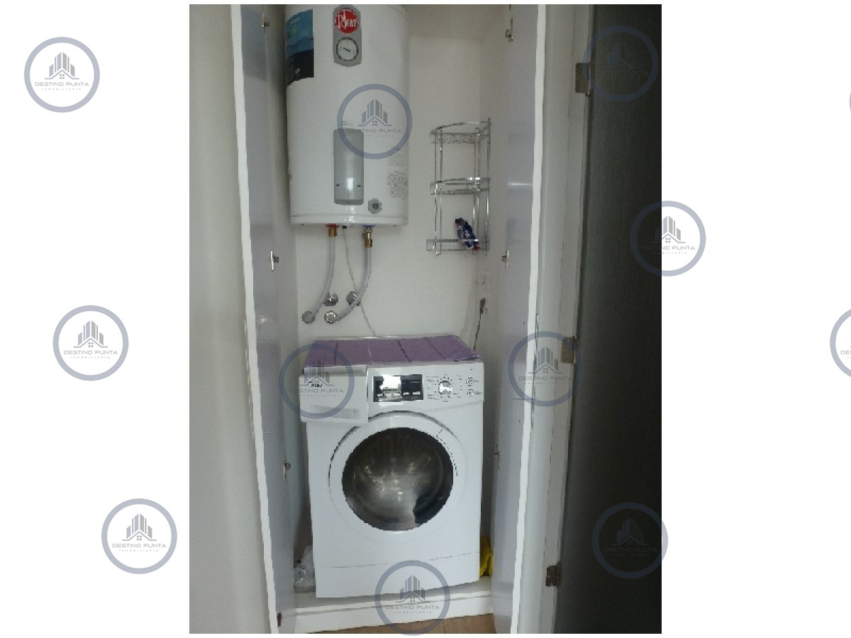 Apartamento ID.447 - Alquiler temporal de apartamento de dos dormitorios con dos baños en Playa Mansa, Punta del Este