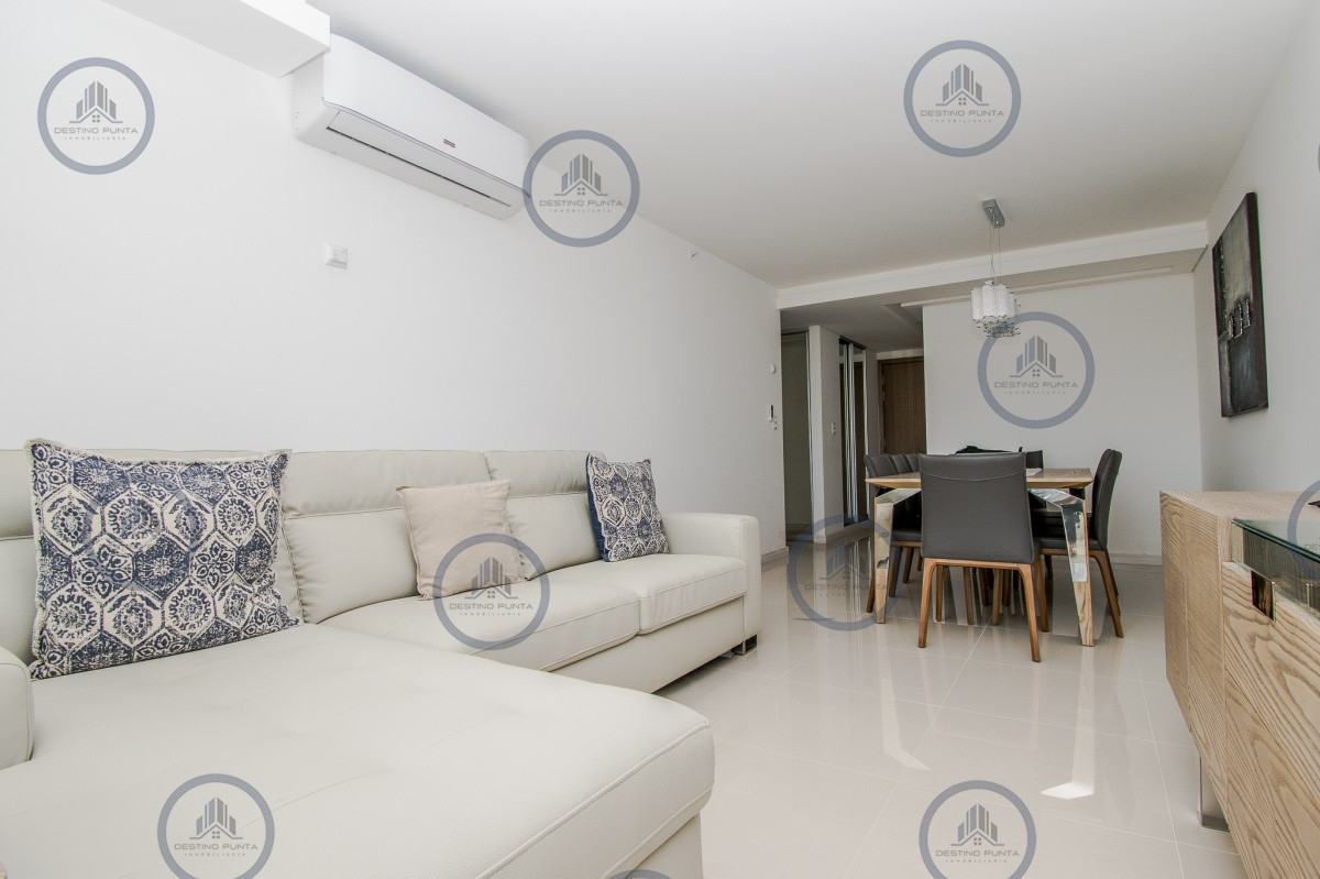 Apartamento ID.311 - Apartamento de 2 Dormitorios + Servicio - Look Brava
