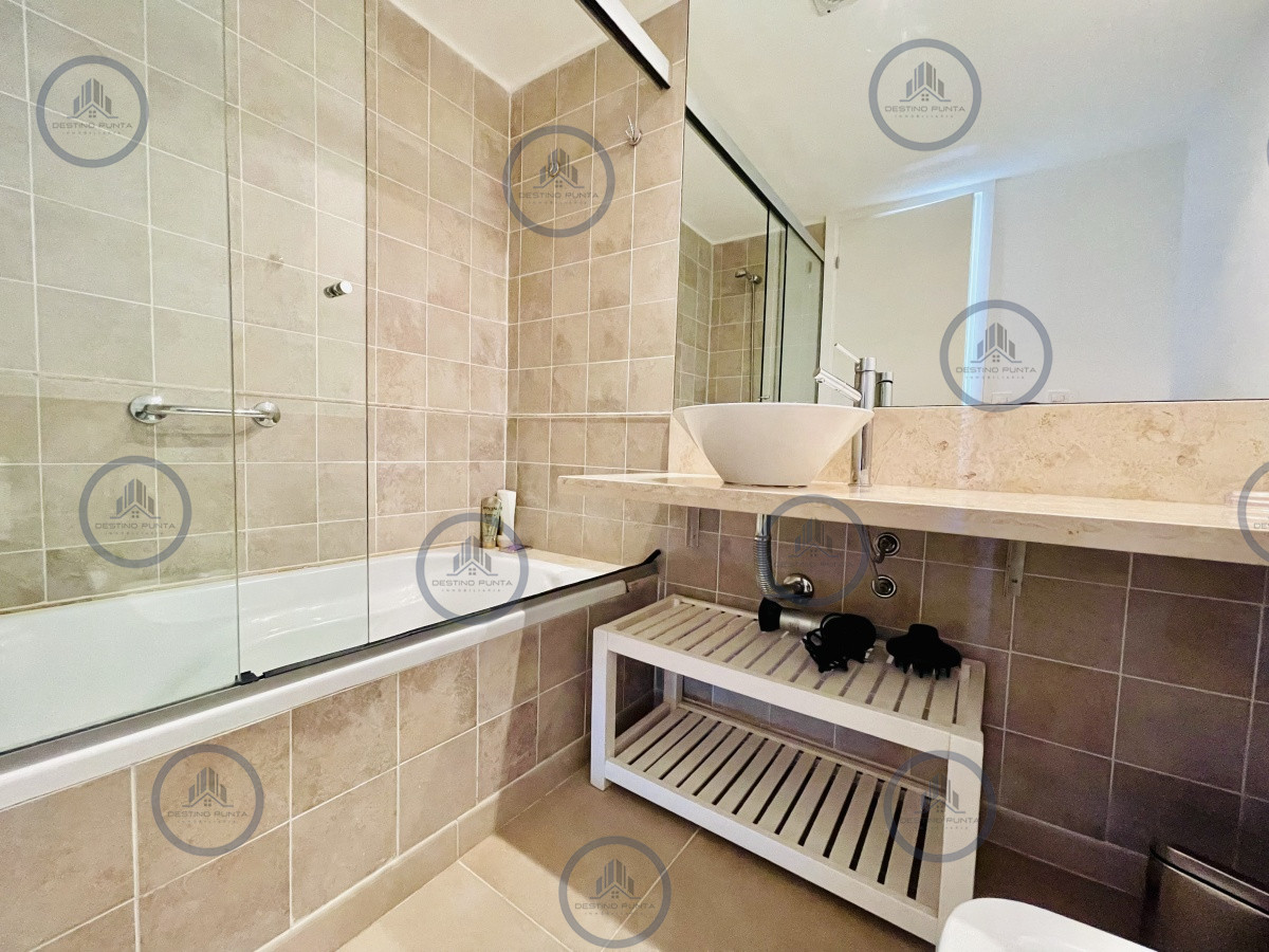 Apartamento ID.506 - Venta y alquiler temporario de apartamento de un dormitorio con parrillero en exclusivo complejo de Punta Ballena