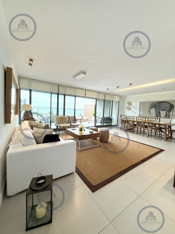 Apartamento ID.3111 - Venta de hermoso departamento de 2 dormitorios más parrillero en Punta Ballena 