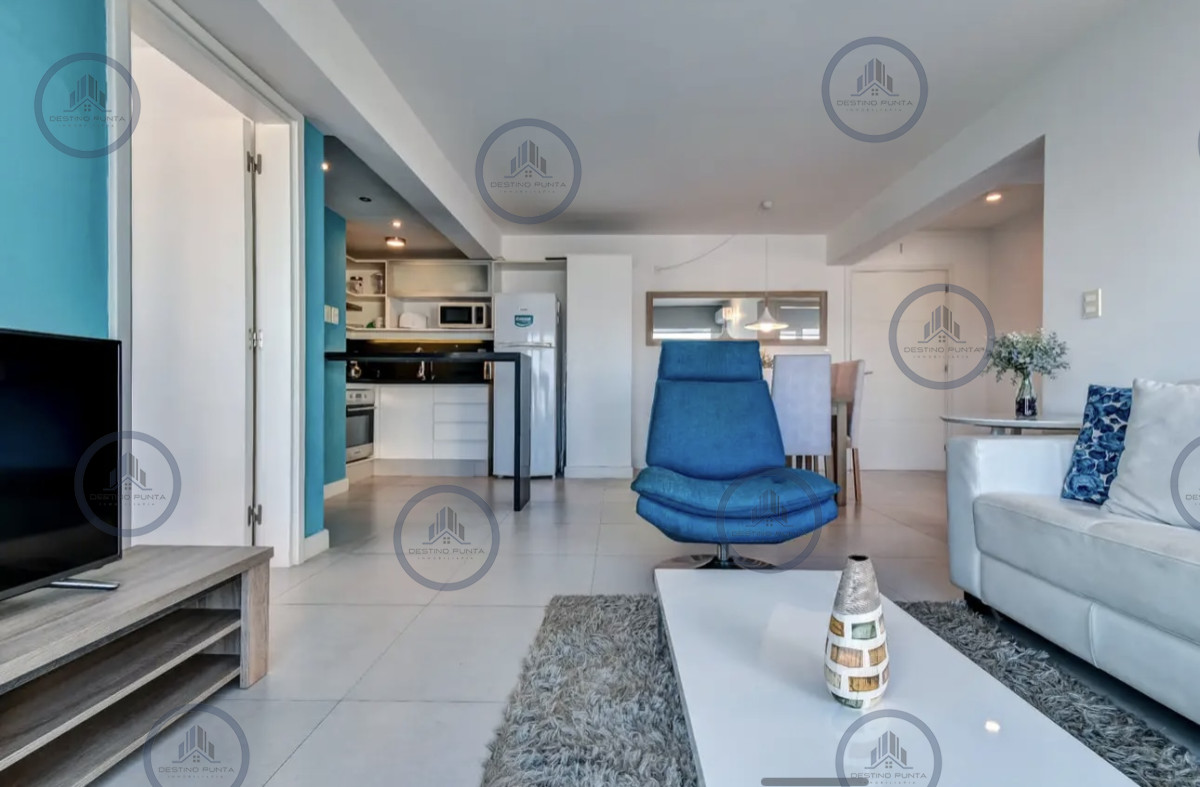 Apartamento ID.541 - Apartamento Céntrico de 2 Dormitorios con Vista al Mar, en el corazón de la Península de Punta del Este