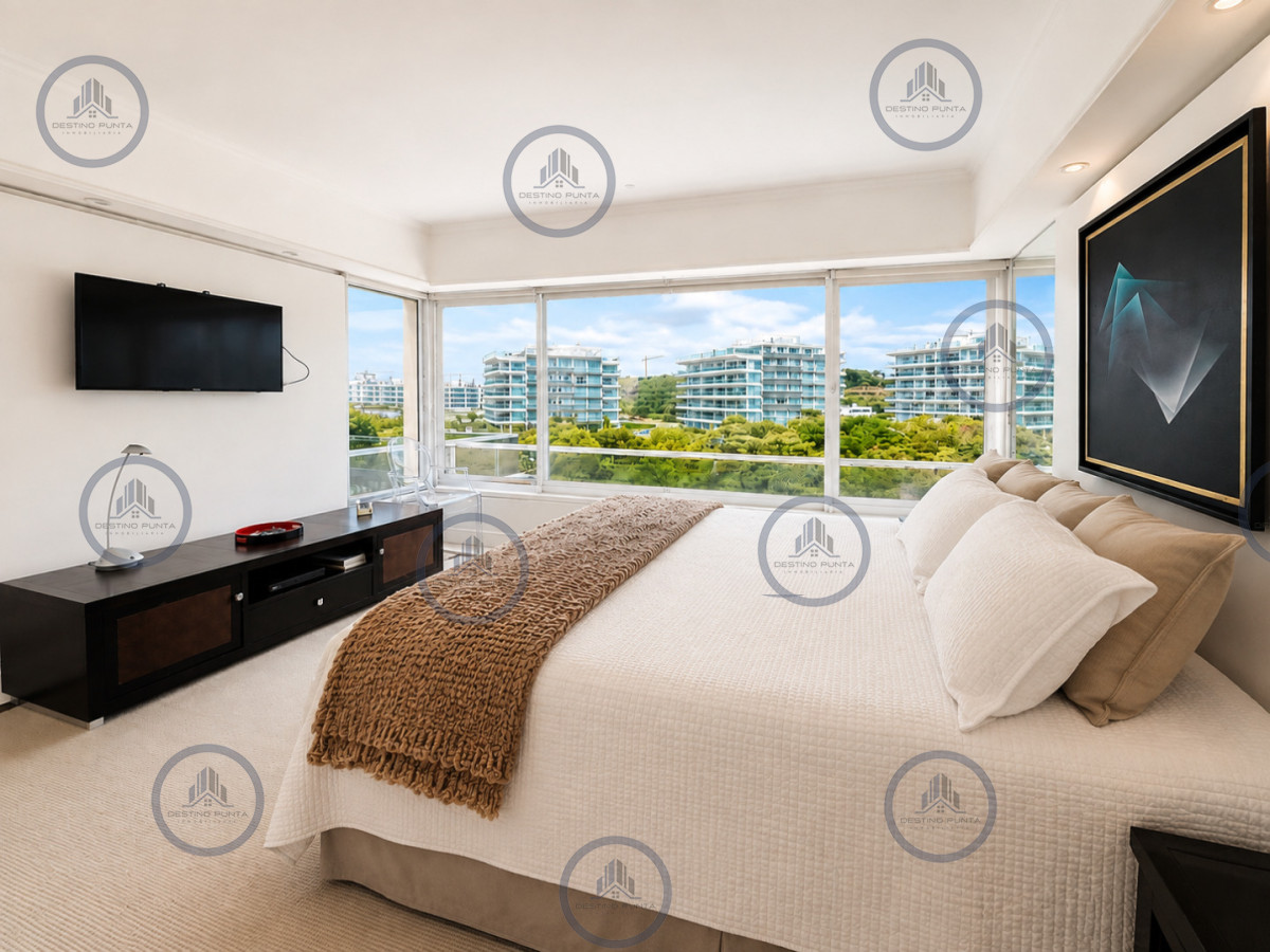 Apartamento ID.3221 - Exclusivo Apartamento Frente al Mar en Playa Brava, 4 Dormitorios 