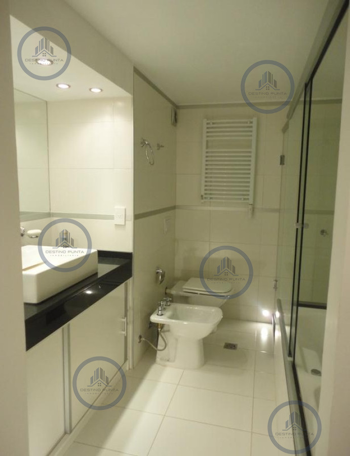 Apartamento ID.956 - Apartamento de 6 Dormitorios Frente al Puerto de Punta del Este