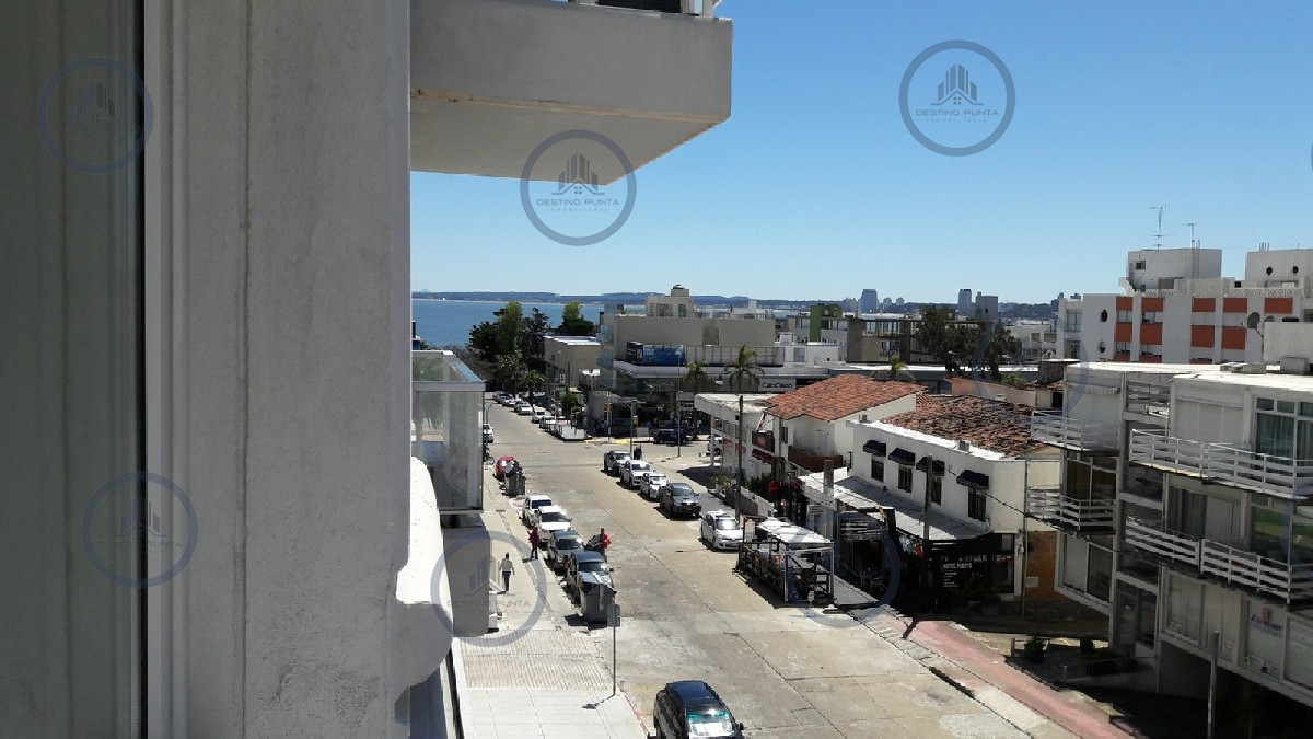 Apartamento ID.323 - Muy Buen Apartamento de 2 Dormitorios en Península - Punta del Este