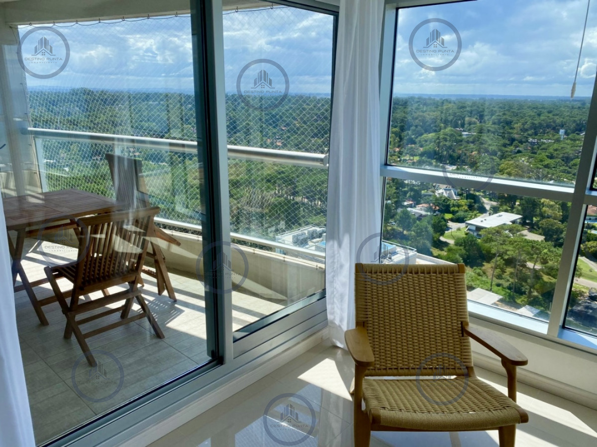 Apartamento ID.175 - Alquiler temporal de apartamento piso alto de 2 dormitorios más servicio en playa brava 