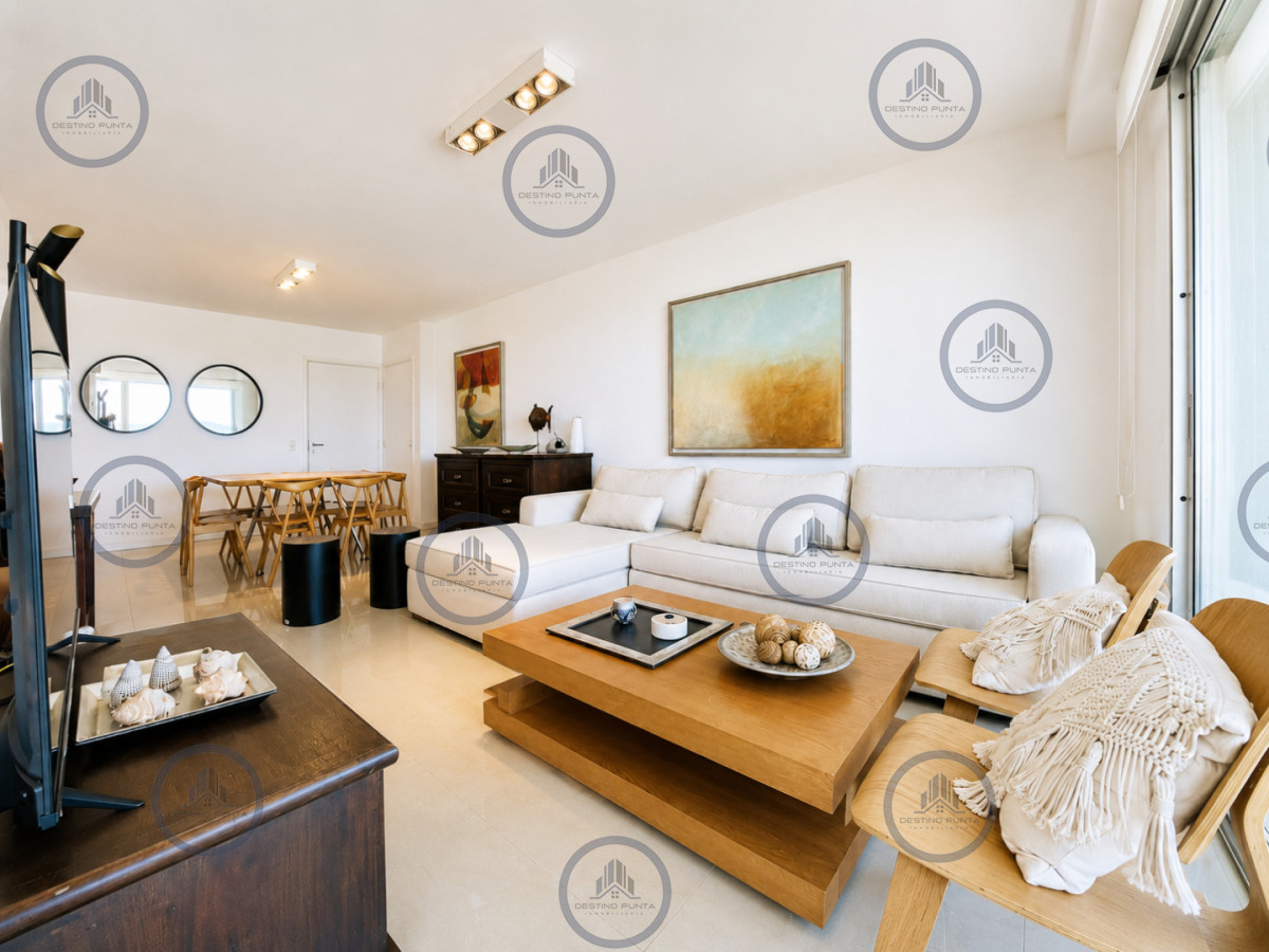 Apartamento ID.2985 - Penthouse de 3 Dormitorios con Barbacoa en Primera Línea del Mar, Playa Brava Punta del Este