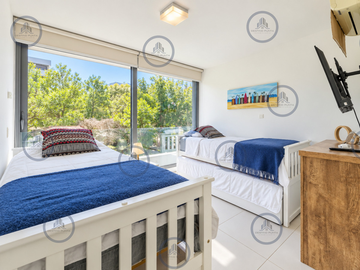 Apartamento ID.2466 - Venta de Apartamento de 2 Dormitorios y Parrillero en la Loma de la Ballena en exclusivo complejo