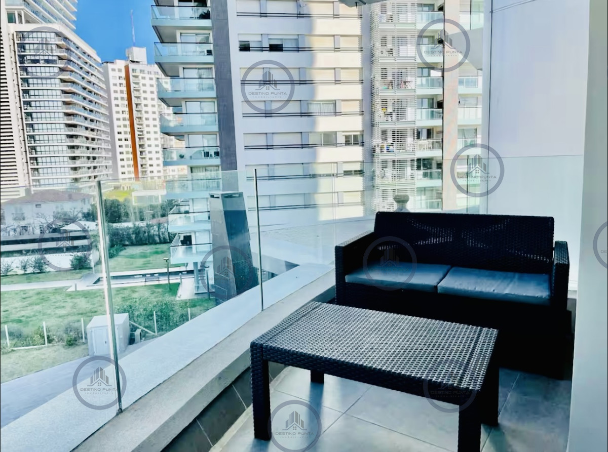 Apartamento ID.2339 - Apartamento de 1 dormitorio en alquiler de temporada Art Tower, Punta del Este