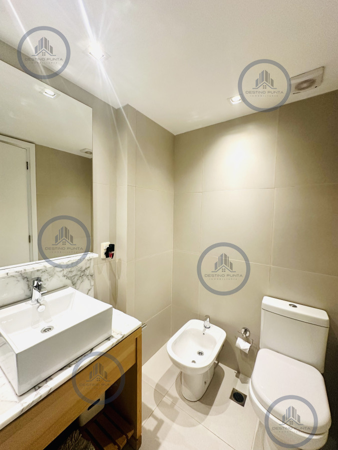 Apartamento ID.112 - Venta OPORTUNIDAD de exclusivo departamento de tres dormitorios y Parrillero en Punta Ballena