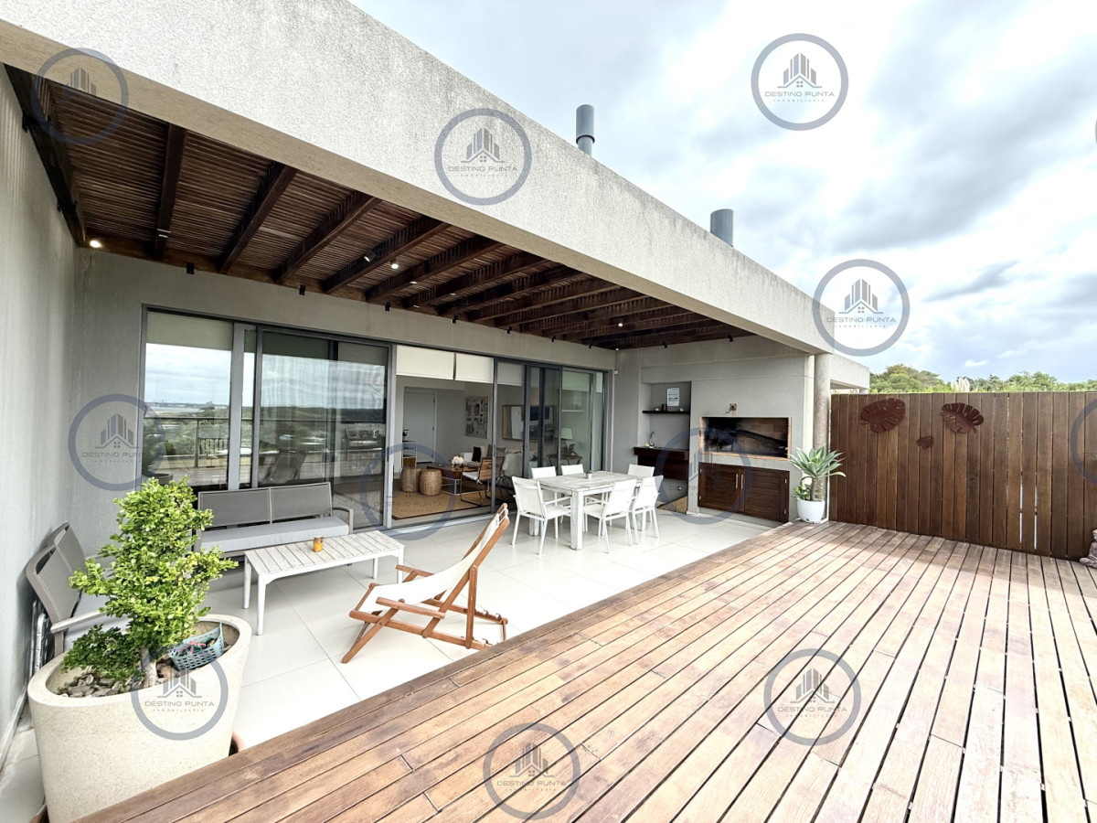 Apartamento ID.3111 - Venta de hermoso departamento de 2 dormitorios más parrillero en Punta Ballena 
