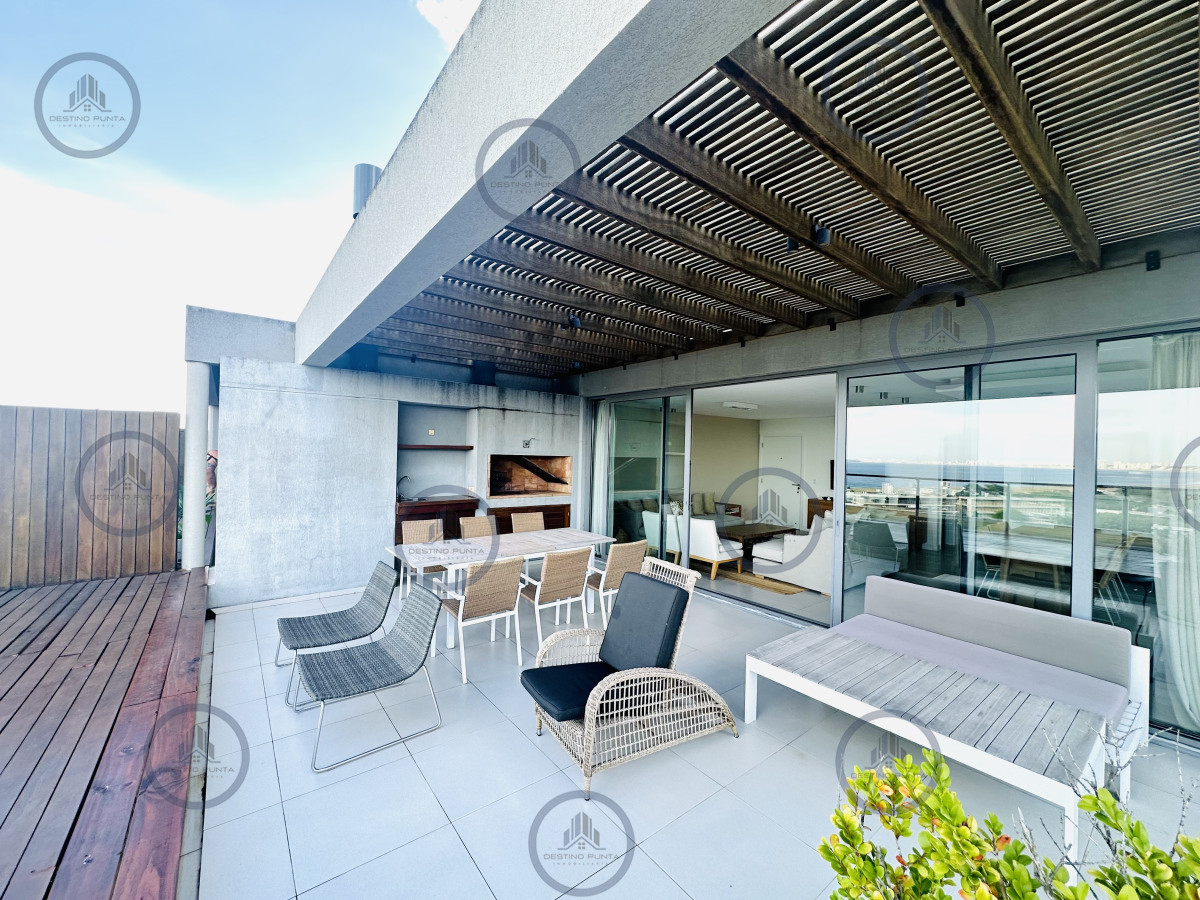 Apartamento ID.112 - Venta OPORTUNIDAD de exclusivo departamento de tres dormitorios y Parrillero en Punta Ballena