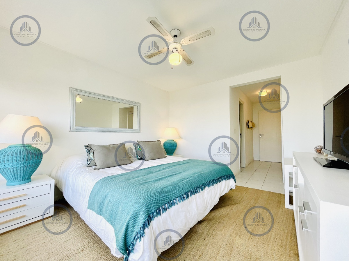 Apartamento ID.1599 - Maravilloso Penthouse de 3 Dormitorios y Parrillero en Montoya, La Barra