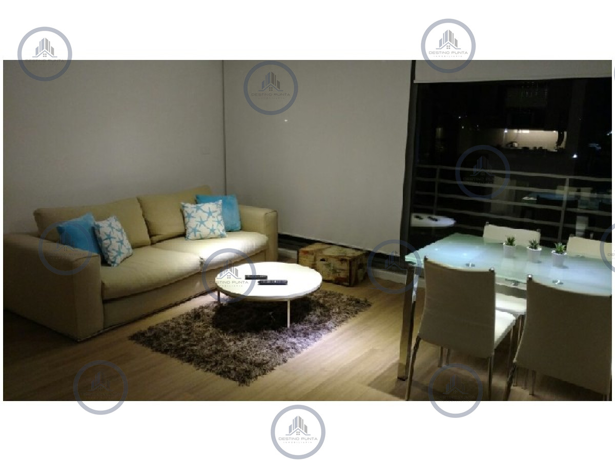 Apartamento ID.447 - Alquiler temporal de apartamento de dos dormitorios con dos baños en Playa Mansa, Punta del Este
