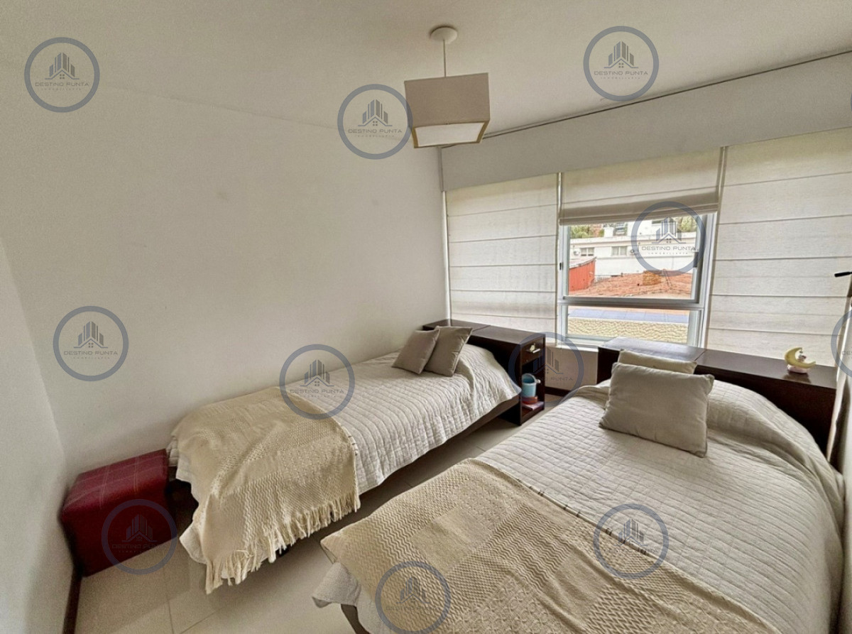 Apartamento ID.3205 - Apartamento amplio de 3 dormitorios más dependencia con estufa a leña 