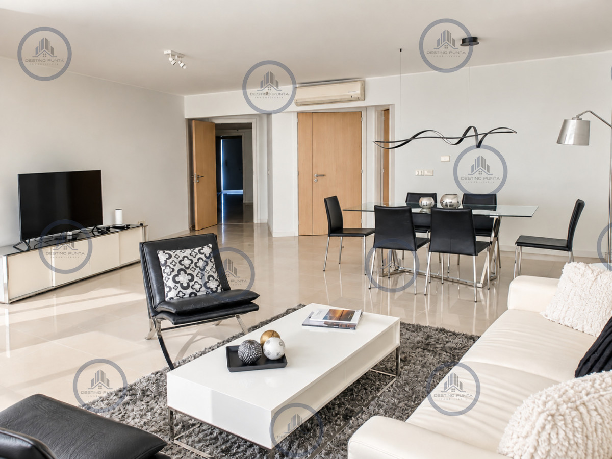 Apartamento ID.3306 - Moderno Apartamento de 3 Dormitorios en suite con Vista al Mar, Playa Mansa, Punta del Este