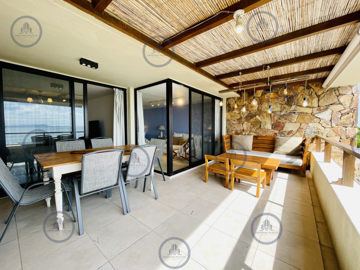 Apartamento ID.1192 - Venta y alquiler de apartamento de dos dormitorios con parrillero de uso exclusivo en Punta Ballena