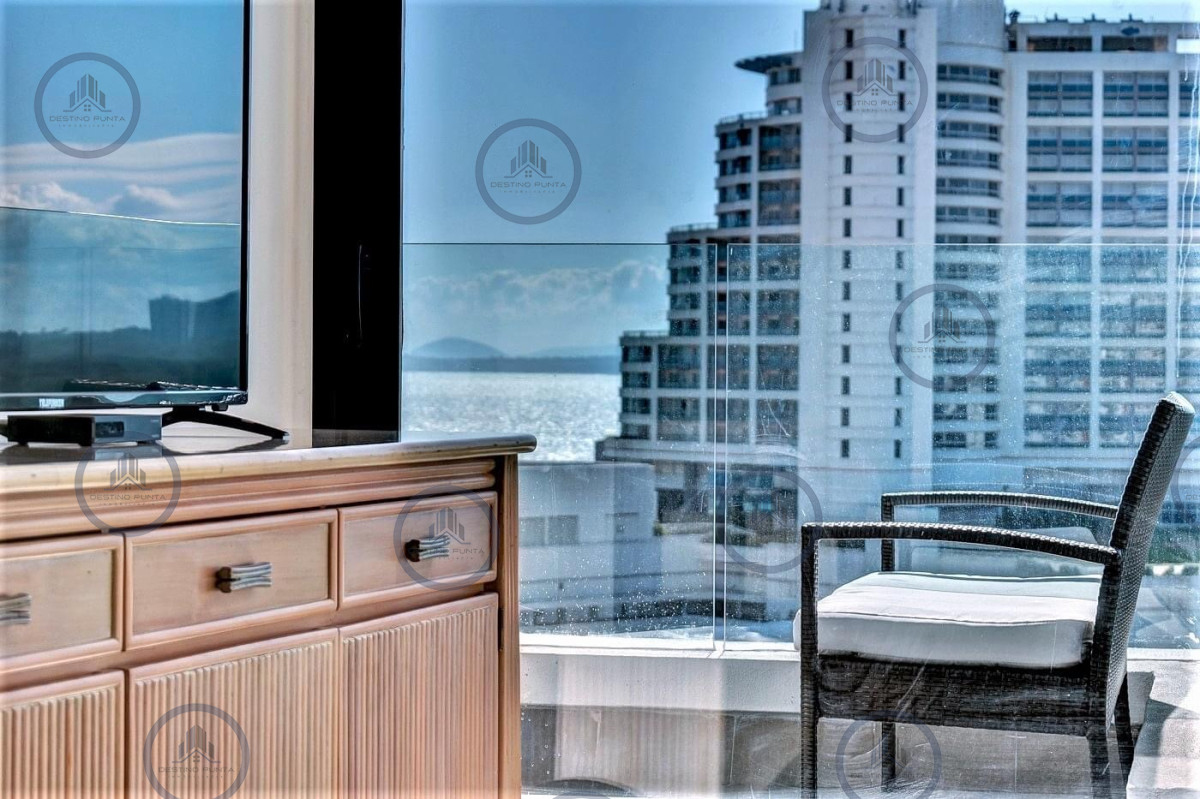 Apartamento ID.1457 - Venta y alquiler temporal de apartamento de dos dormitorios en edificio Art Tower, La Pastora, Punta del Este