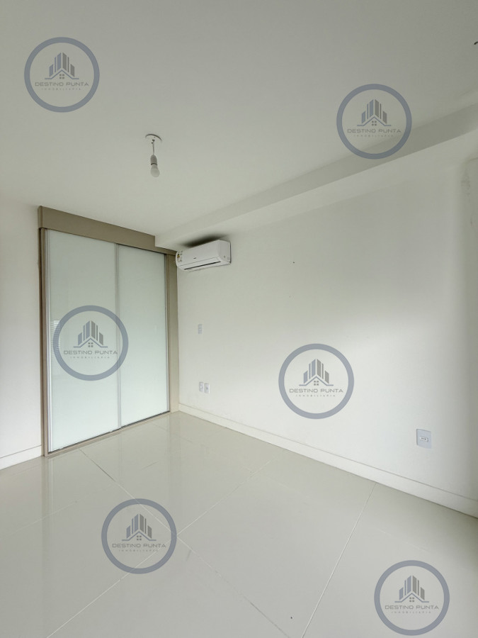 Apartamento ID.3038 - Apartamento en Art Tower de 1 Dormitorio disponible en Alquiler Anual, Punta del Este