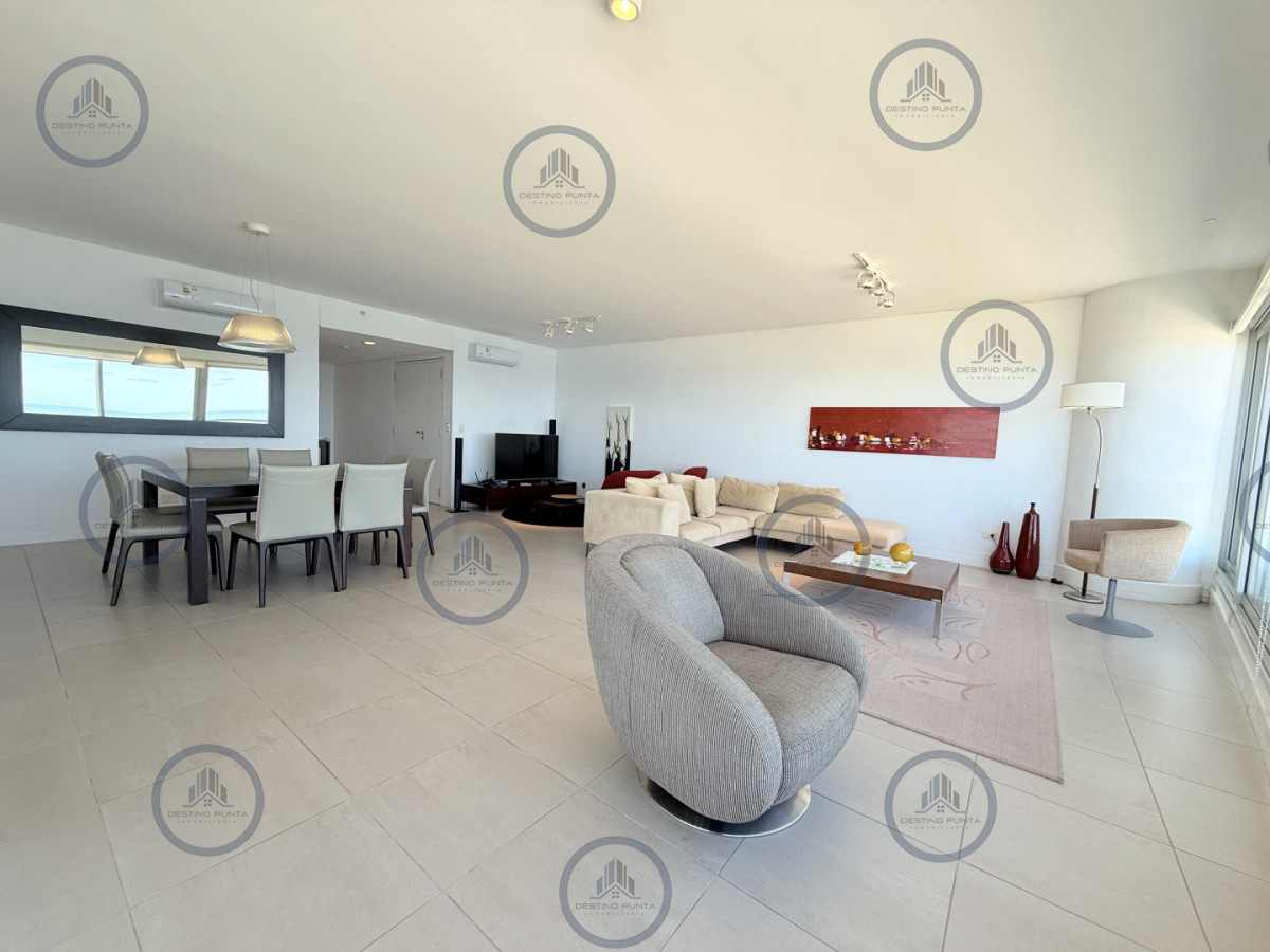 Apartamento ID.219 - Alquiler temporario de apartamento esquinero piso alto en Torre Le Parc, Playa Brava