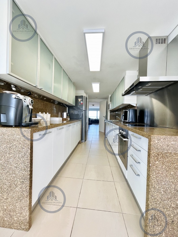 Apartamento ID.45 - Alquiler temporario de departamento premium de 3 Dormitorios y dependencia de servicio, Playa Brava