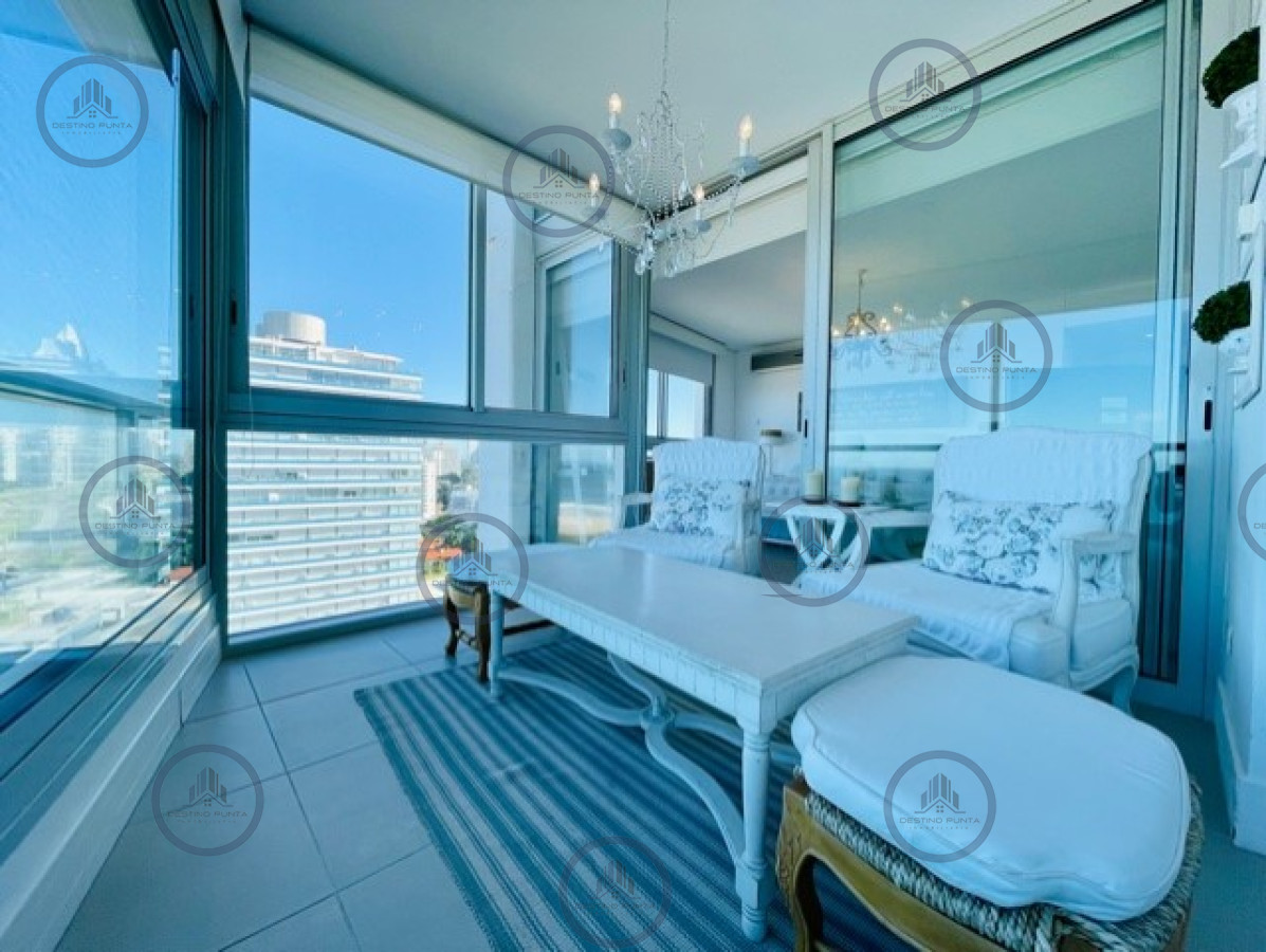 Apartamento ID.46 - Venta de apartamento premiun de tres dormitorios más dependencia en torre de categoría sobre playa Brava, Punta del Este