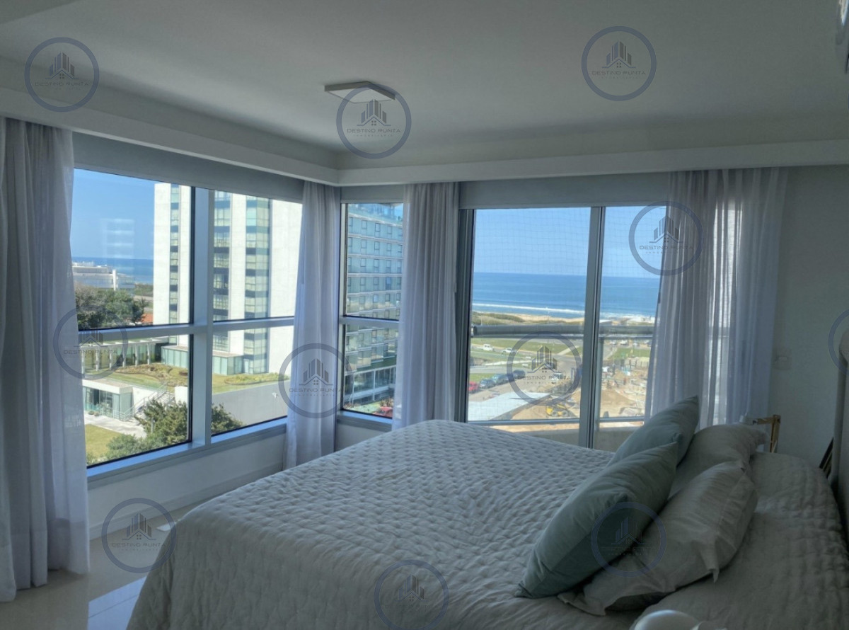 Apartamento ID.3284 - Alquiler temporal de apartamento a pasos de Playa Brava, 3 dormitorios mas dependencia y parrillero