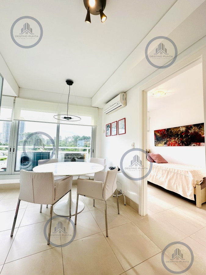 Apartamento ID.272 - Oportunidad en Venta Maravilloso departamento esquinero en Torre Le Parc, Playa Brava, Punta del Este