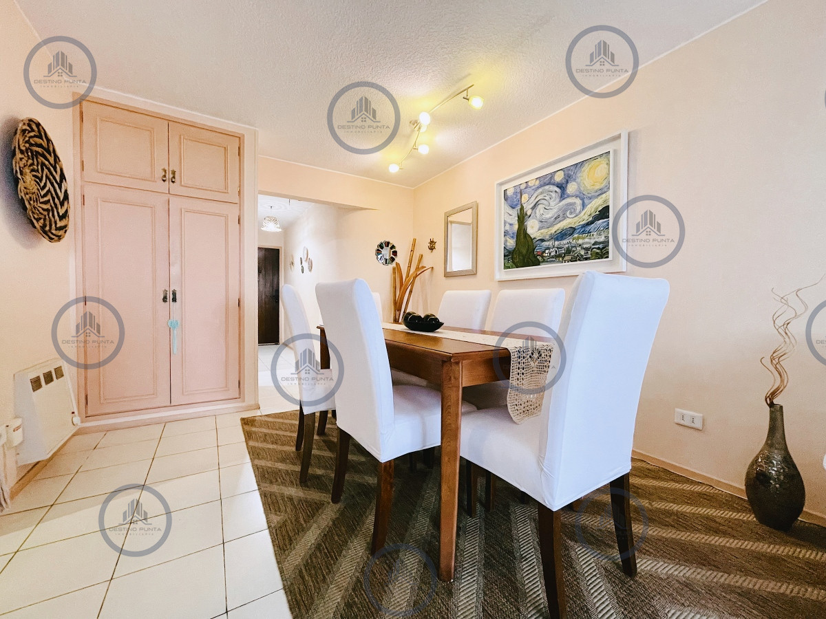 Apartamento ID.2075 - Excelente Apartamento de 2 Dormitorios Frente a Los Dedos, Playa Brava Punta del Este
