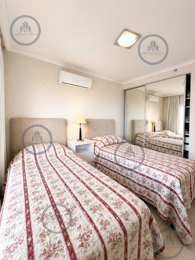 Apartamento ID.3127 - Apartamento luminoso con variedad de servicios en venta, 3 dormitorios, zona Roosevelt Playa Brava