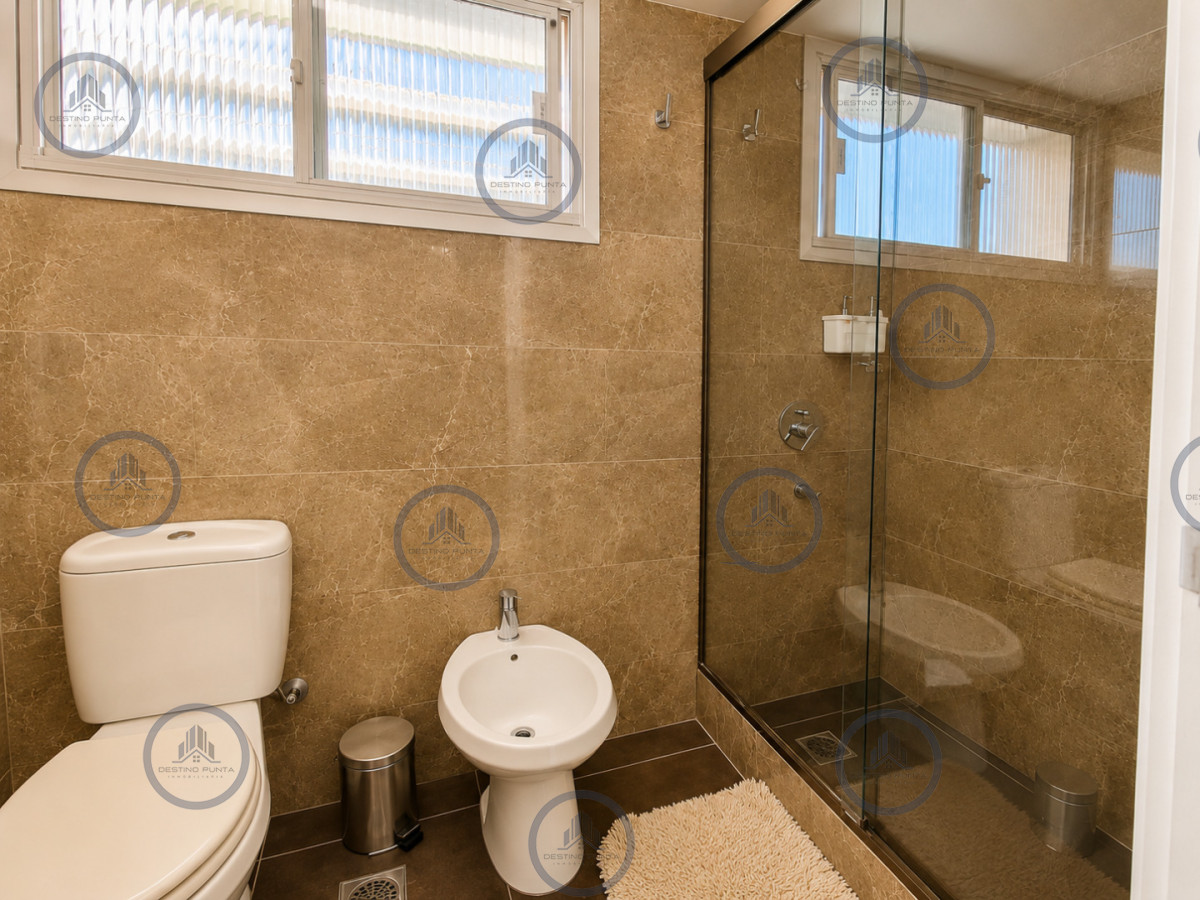 Apartamento ID.3027 - Espectacular Apartamento de 3 Dormitorios en Península de Punta del Este. En Venta y Alquiler Anual