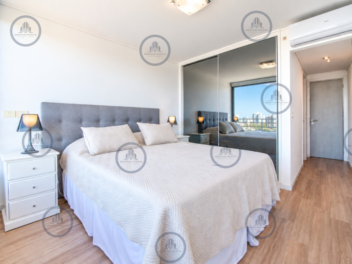 Apartamento ID.3291 - Apartamento de 2 Dormitorios en Suite con Vista al Mar. Playa Mansa, Punta del Este