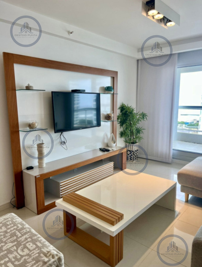 Apartamento ID.3160 - Venta de apartamento con vista al mar a pasos de playa Brava de 2 dormitorios con parrillero 